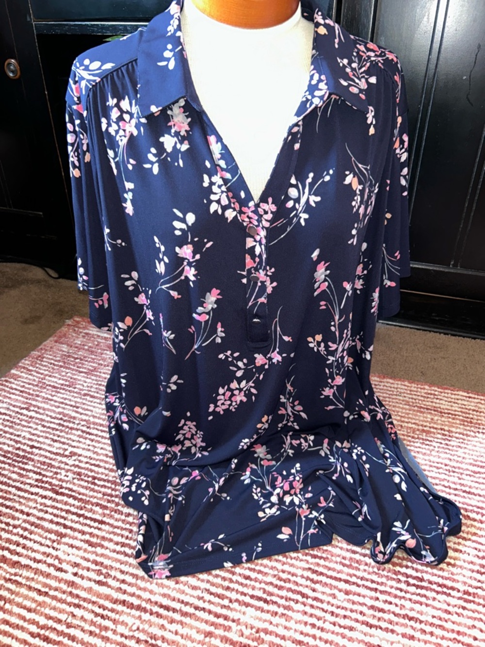 Croft & Barrow Navy Floral V-Neck Tunic Top